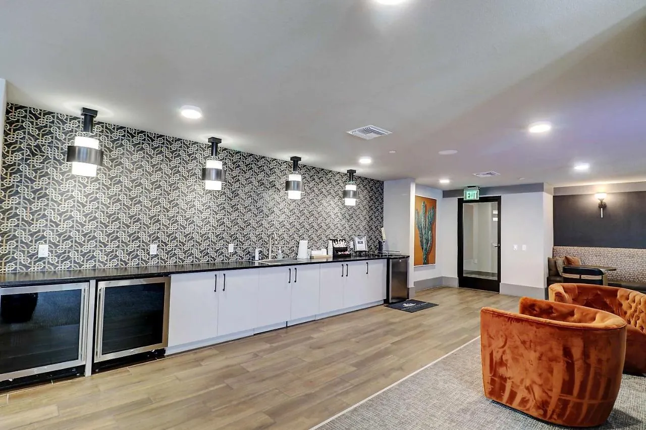 Apartment Private Rooftop Terrance - King Beds - Walk Score 81 & Parking 4014 Scottsdale