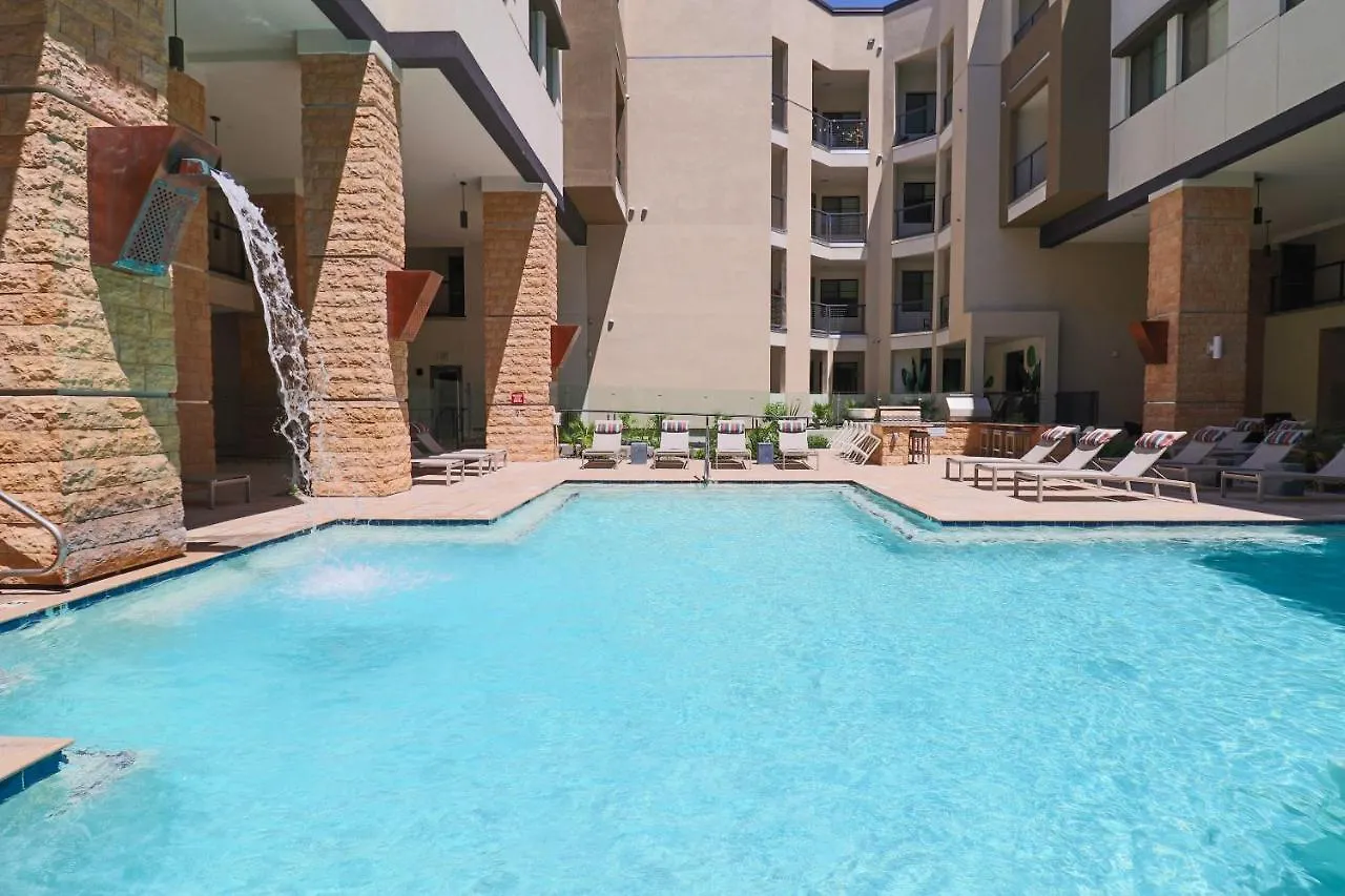 Private Rooftop Terrance - King Beds - Walk Score 81 & Parking 4014 Scottsdale Apartment