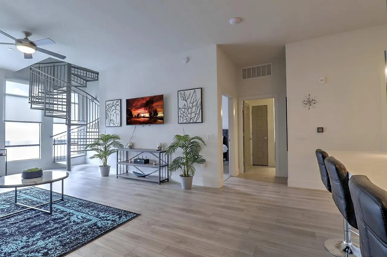 Apartment Private Rooftop Terrance - King Beds - Walk Score 81 & Parking 4014 Scottsdale